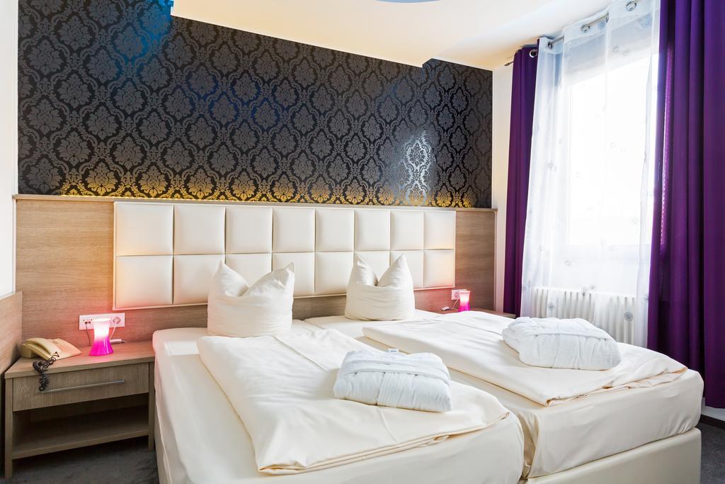 Bavaria Hotel Muenchner Hof Superior Štutgart Pokoj fotografie
